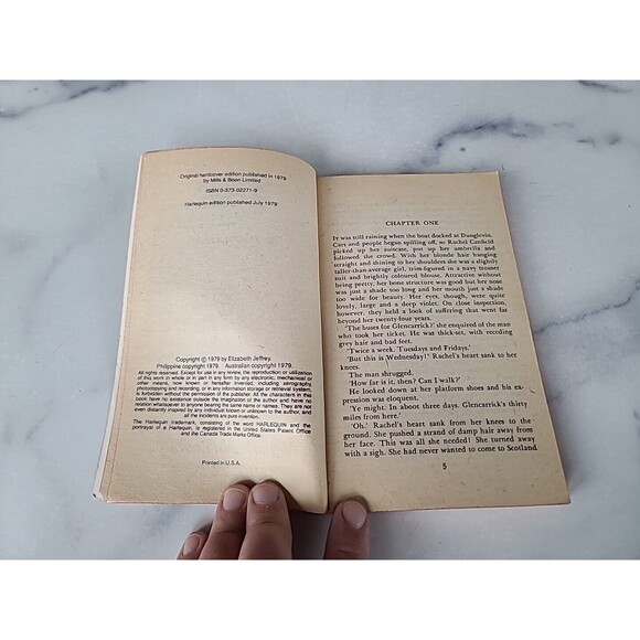 SHADOW OF CELIA By Elizabeth Jeffrey - Picture 4 of 10